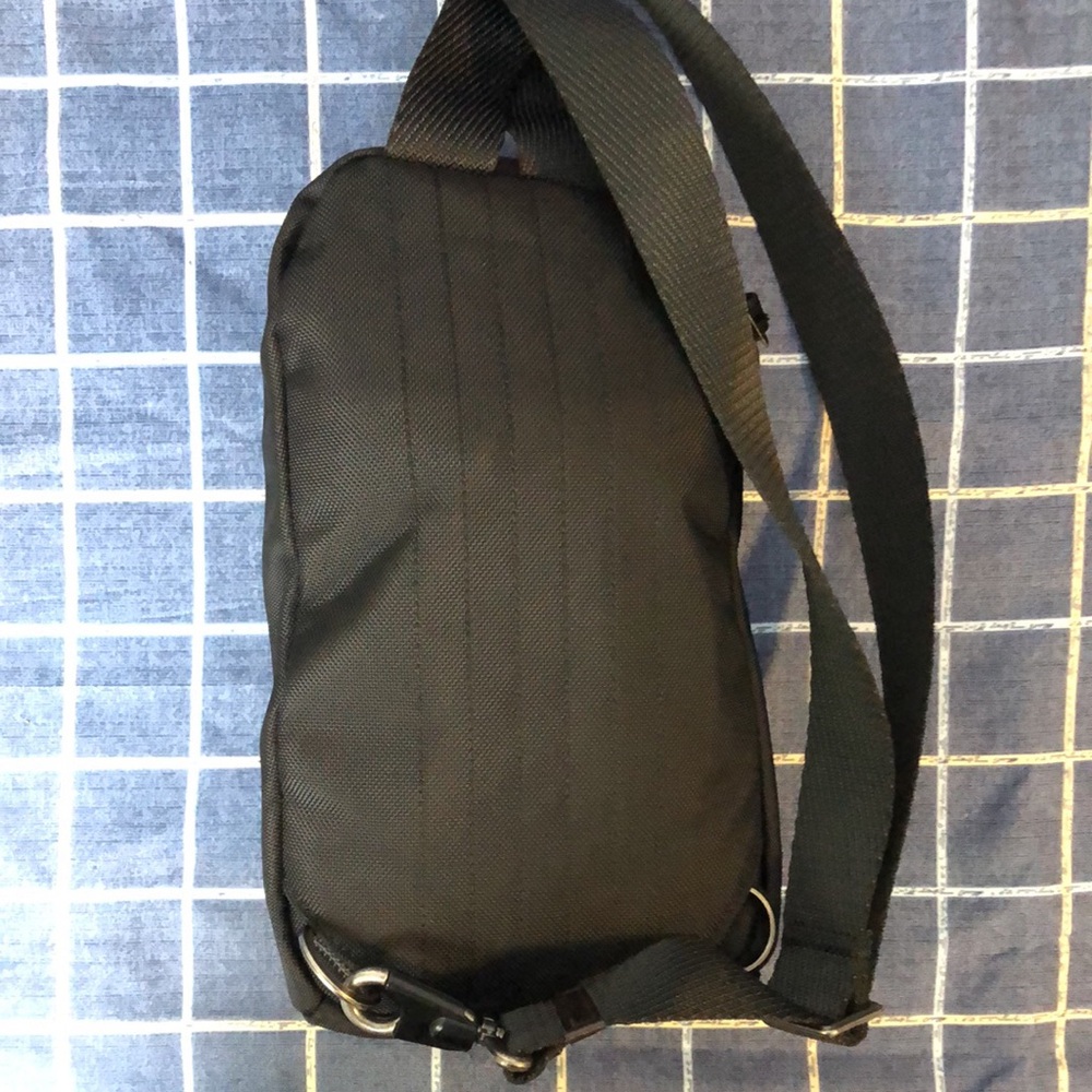 NWT TUMI Alpha Bravo Anti-Theft Crossbody | Black Stealth Sling | RFID Shielded - Picture 4 of 5